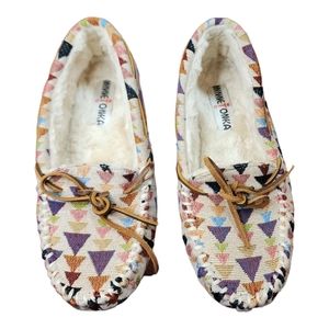 Minnetonka Women's Lodge Trapper Aztec Print Shoes Sz.8 Pre-owned